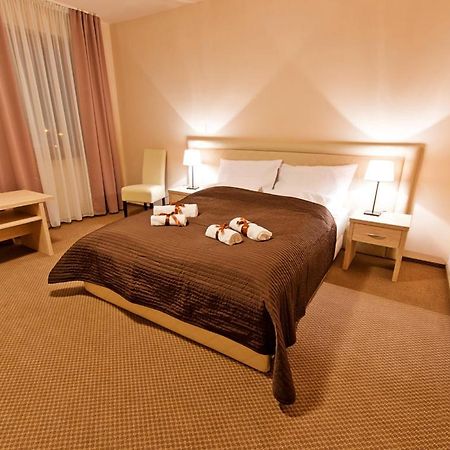 Wiatraczna Hotel Warsawa Bagian luar foto