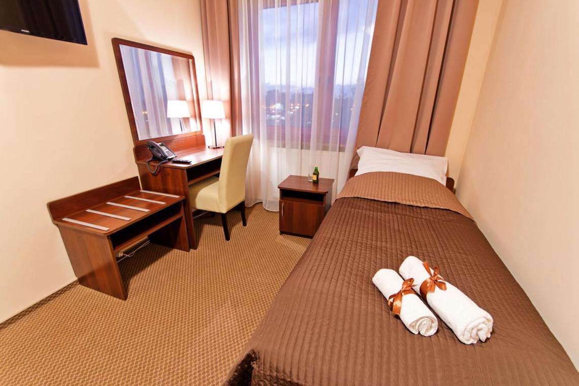 Wiatraczna Hotel Warsawa Bagian luar foto