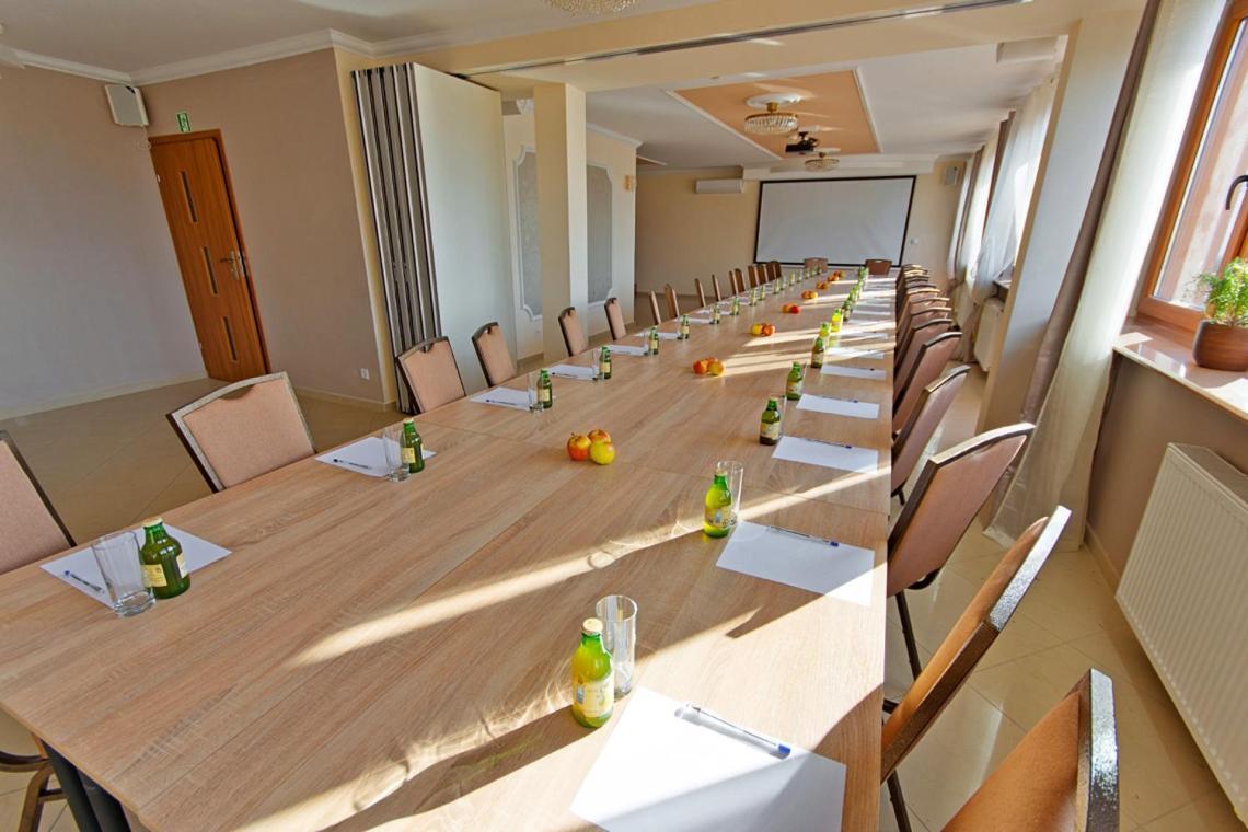 Wiatraczna Hotel Warsawa Bagian luar foto